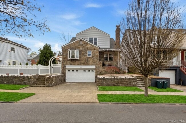 Building Photo - 163 Glover Ave Unit 2