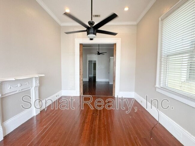 Photo - 340 Elmira Ave