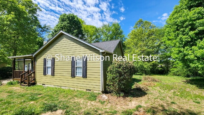 Photo - 162 Shawn Ln