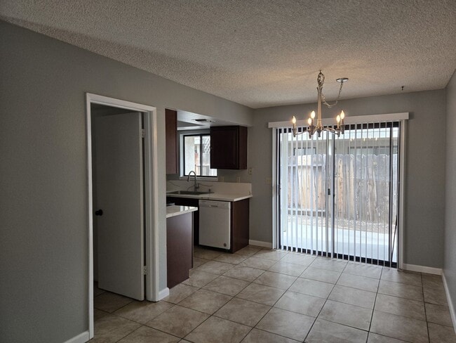 Photo - PER625 Unit 625 W Perdew Ave #B