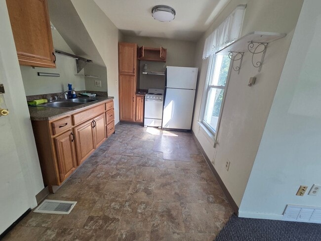 Photo - 922 Liberty St Unit APT 3