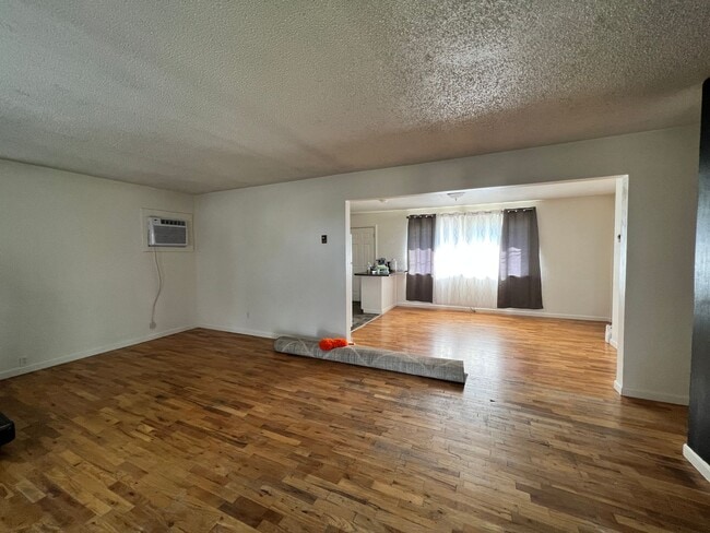 Photo - 1215 S Eastlake Dr