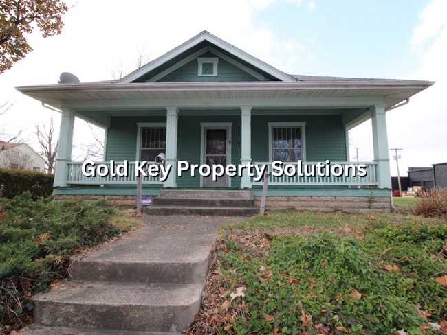 Building Photo - Huge 2 BR 1 BA with Garage and Covered Porch (NO SECTION 8)