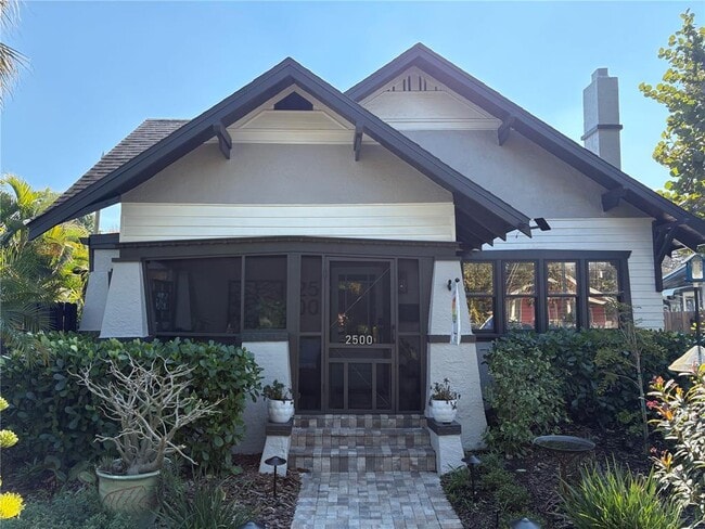 Photo - 2500 Burlington Ave N