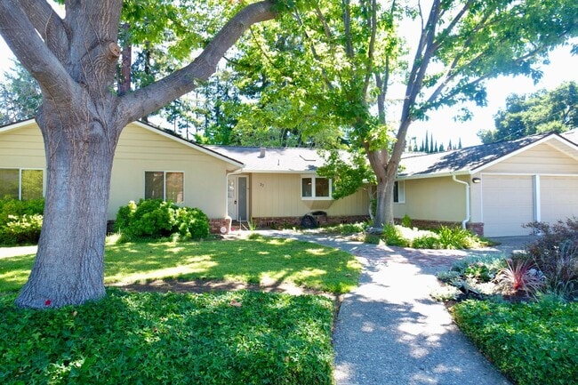 Building Photo - Third-Acre of Serenity