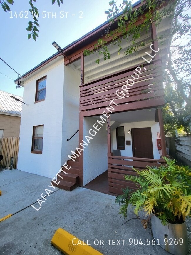 Building Photo - 1462 W 5th St Unit 2