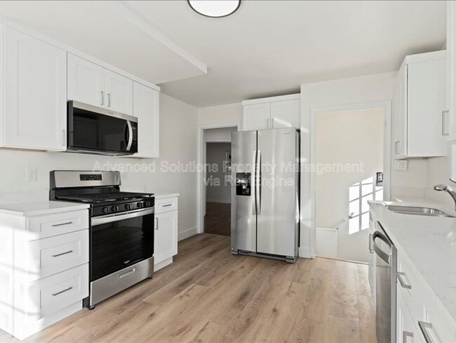 Photo - 1150 Simondi Ave