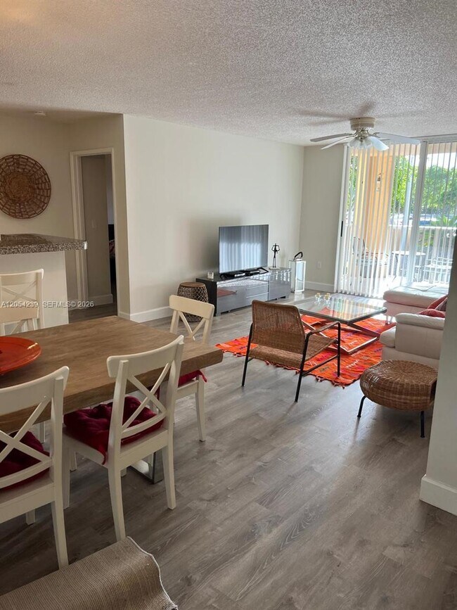 19901 E Country Club Dr Unit 2207