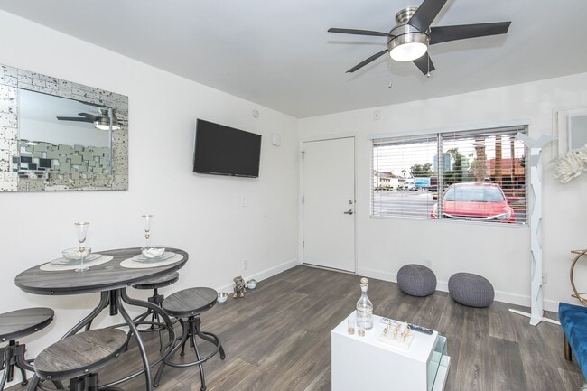 Photo - Studio 710 Apartments