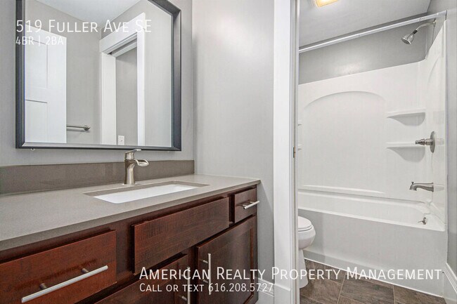 Photo - 519 Fuller Ave SE