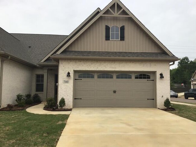 Building Photo - 700 Rivulet Dr SW Rental