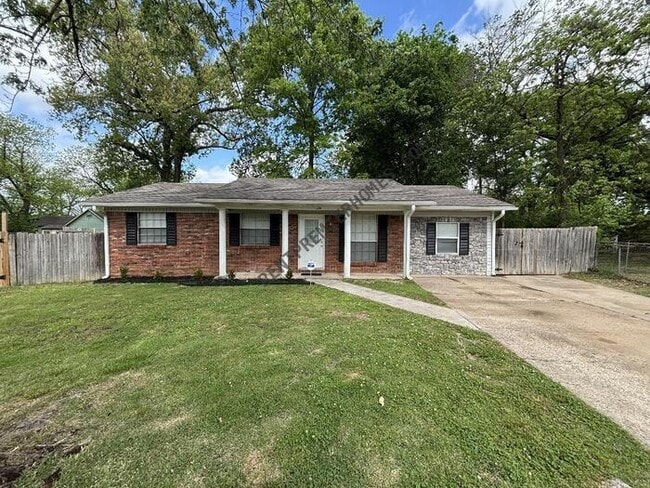 Building Photo - 124 Karen Cove