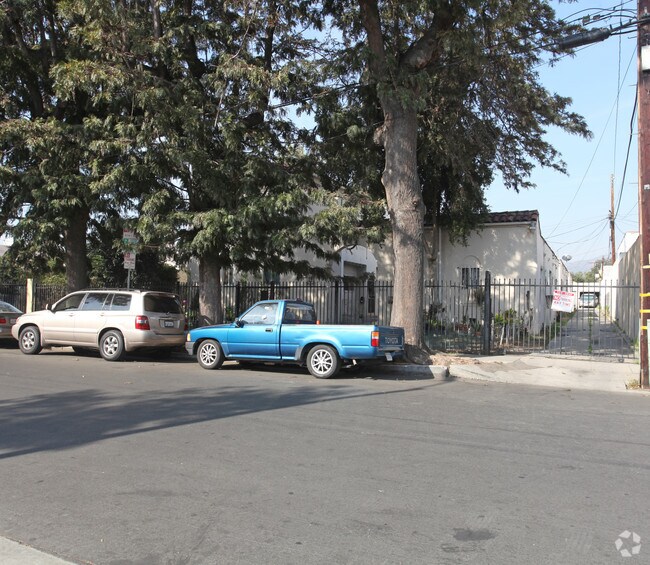 Primary Photo - 5217 Virginia Ave