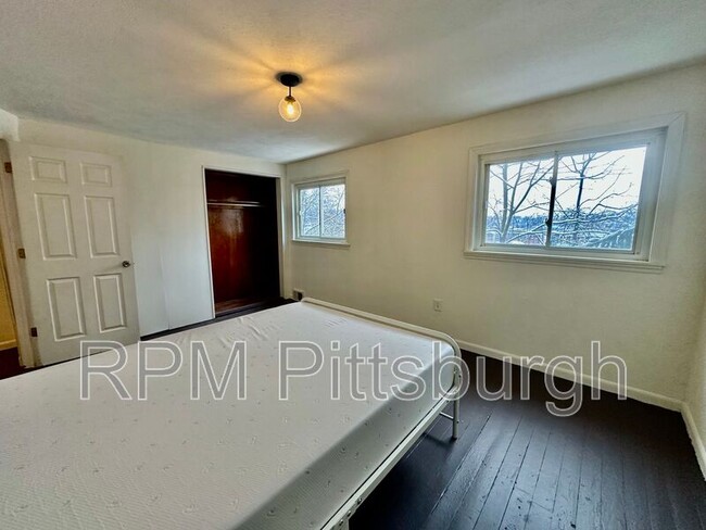 Photo - 3016 Mary St