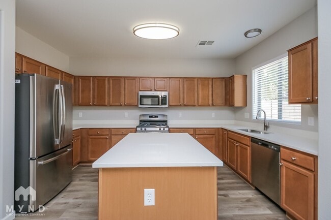 Photo - 1635 S Starling Dr