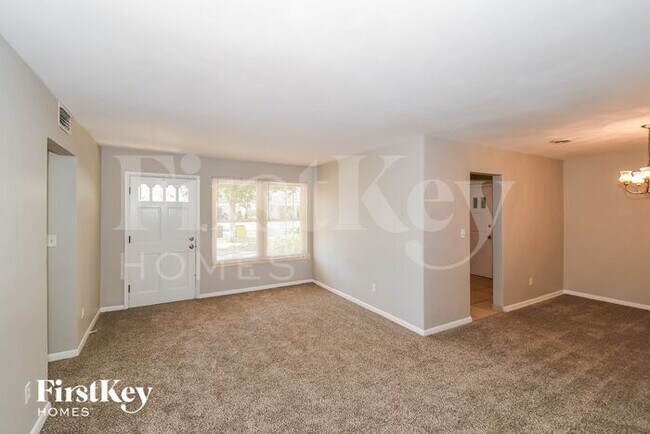 Photo - 8017 Santillo Dr