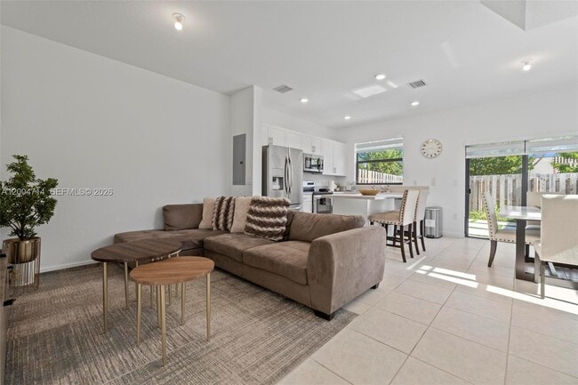 Photo - 20655 NE 7th Pl