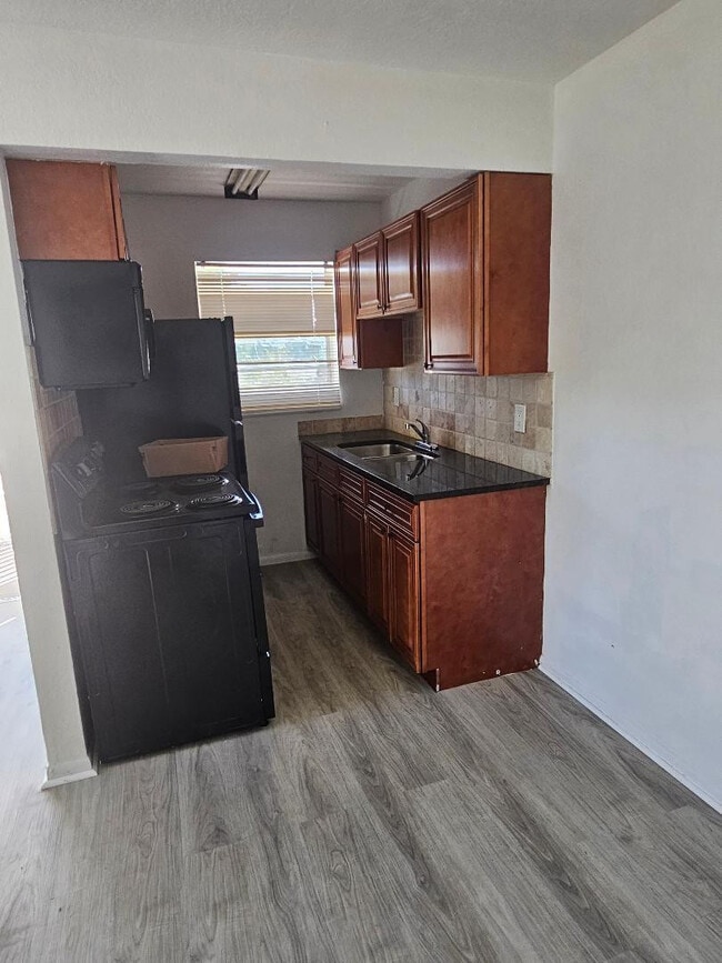 Building Photo - 925 S K St Unit 9