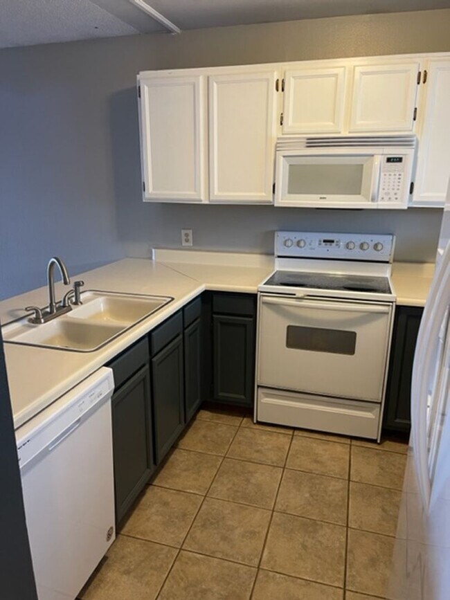 Photo - 6100 Fenton St