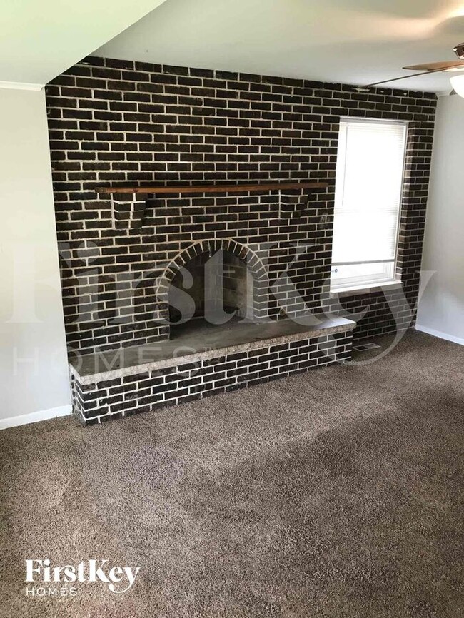 Photo - 14525 Dobson Ave