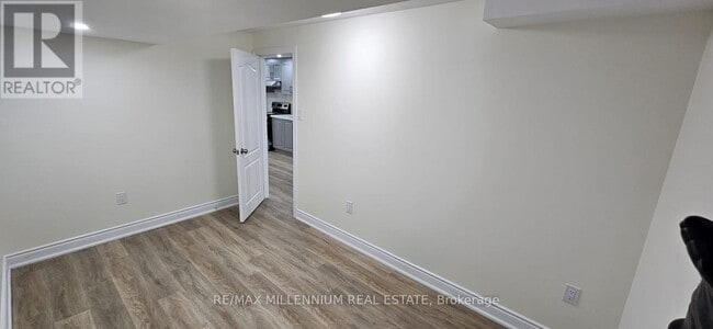 Photo - 92 Adventura Rd