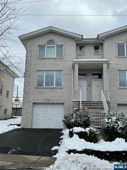 Photo - 2436 3rd St