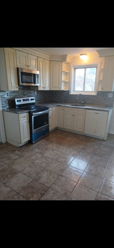 Photo - 142 Jackson Ave (Bridgeport, CT)