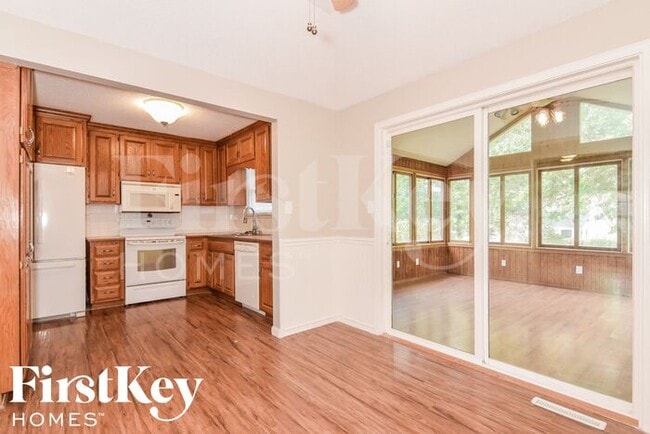 Photo - 211 N Cleveland Ave