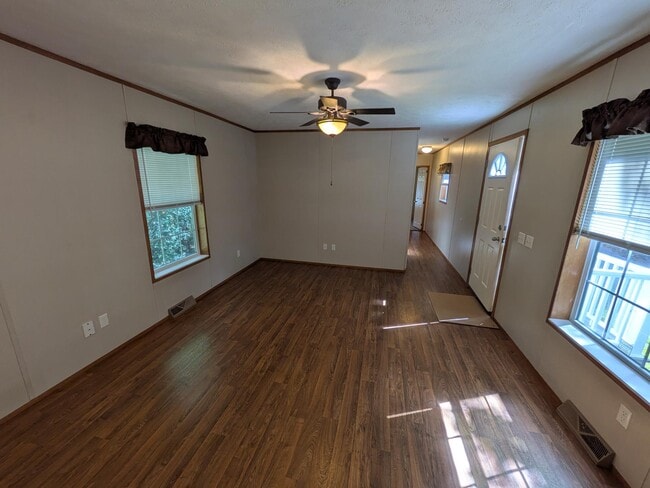 204 Pine Grove Dr