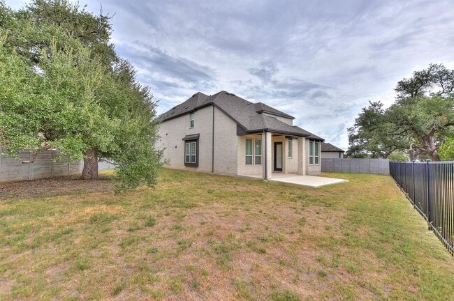 Photo - 124 Timber Gln Ln