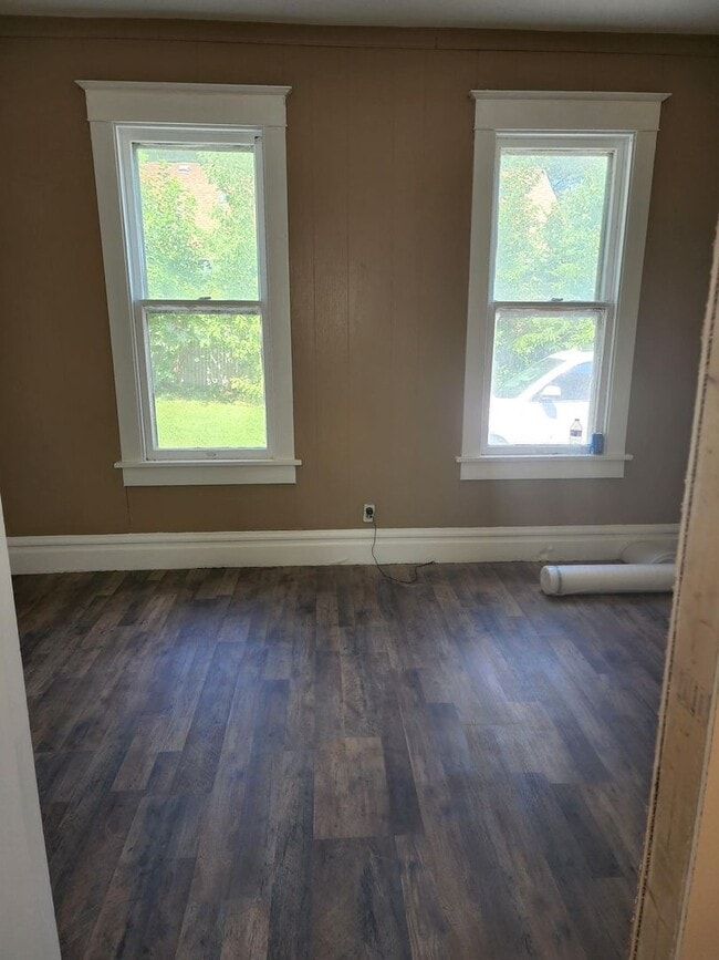 Photo - Large 4 Bedroom House