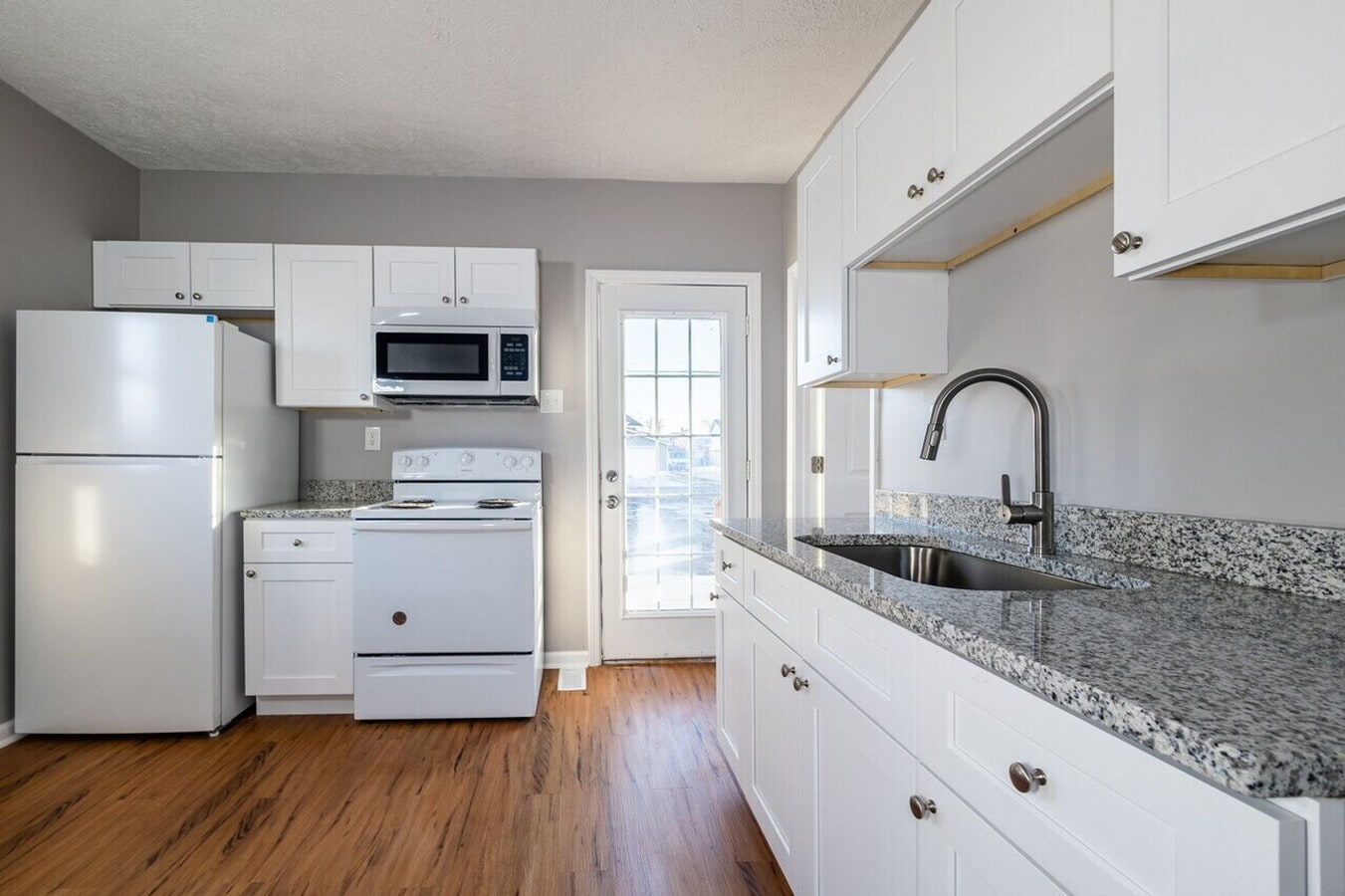 Photo - Charming & Cozy West End Cottage – Steps from Roosevelt Elementary & Parks