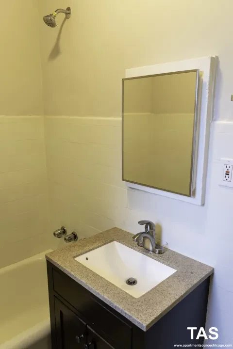 Photo - 6748 N Ashland Ave Unit 6748 North Ashland Avenue