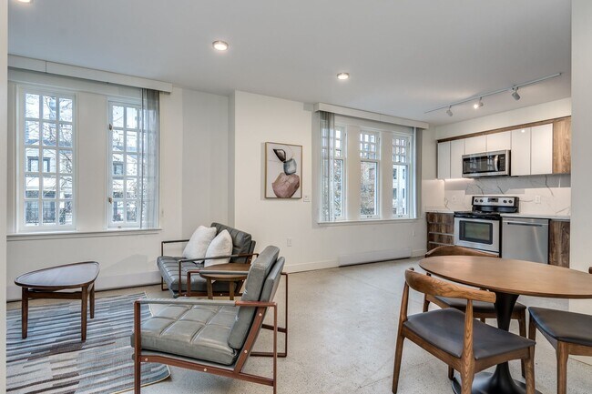 Photo - 1170 Barclay St Unit 207