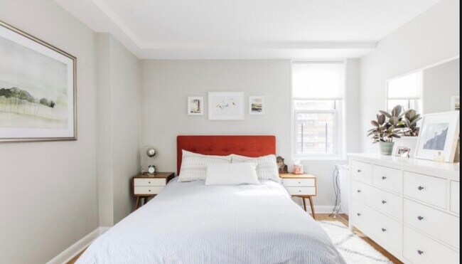 Photo - 219 E 28th St