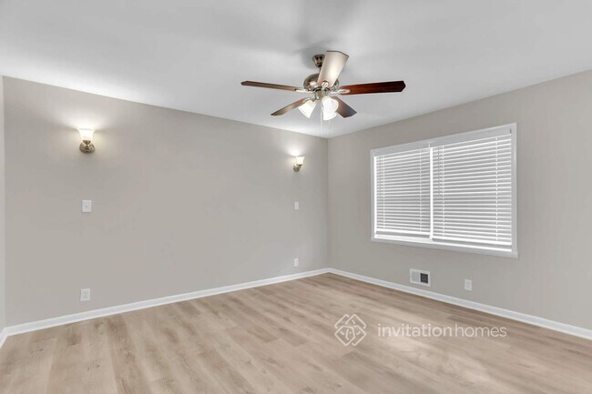 Photo - 3494 Mark Pl NW