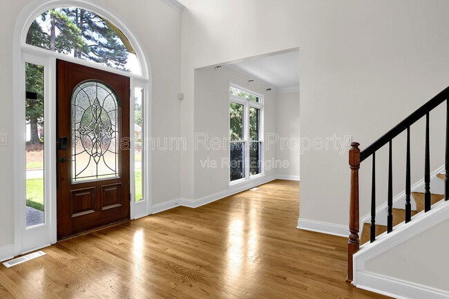 Photo - 230 Graystone Way