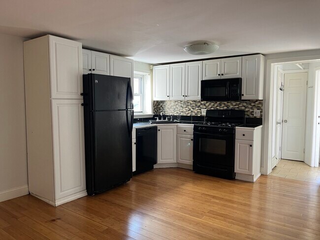 Photo - 132 Larkin St Unit 132 Larkin Street