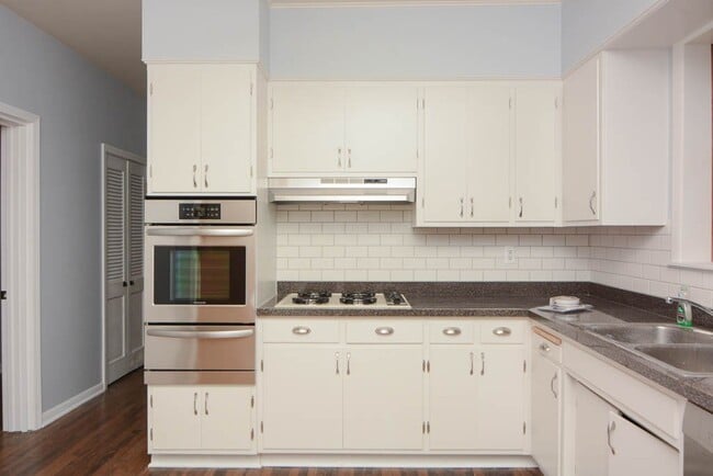 Building Photo - 3521 N Bell Ave Unit J09P