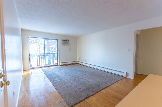 Photo - 23 Country Club Dr