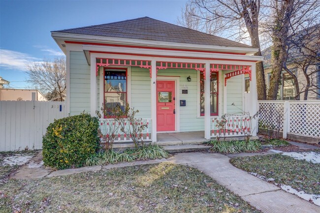 313 N Mt Vernon Ave Unidad Front House