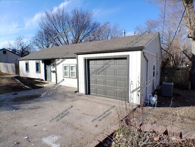 Photo - 8208 W 81st St