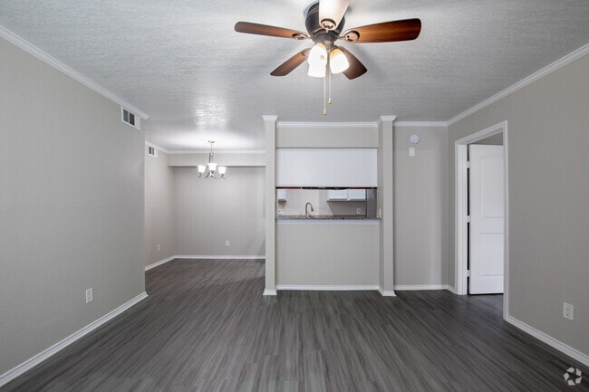 2HAB, 2BA - 890SF - Sala de estar