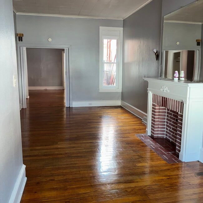 Sala de estar - 330 N 4th St Unidad 1st Floor