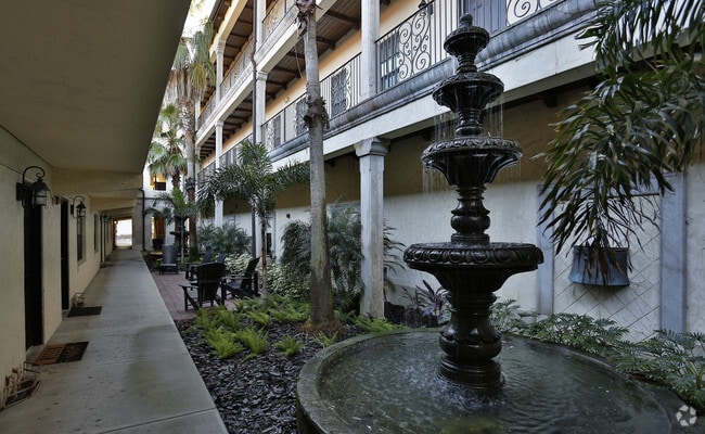 Photo - Hannibal Square