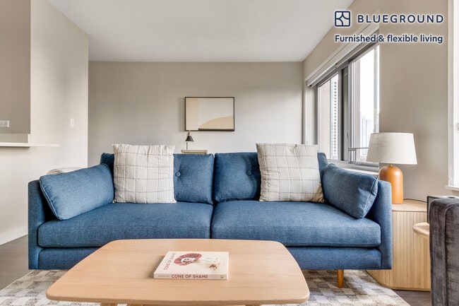 Photo - 121 W Chestnut St Unit FL13-ID1290