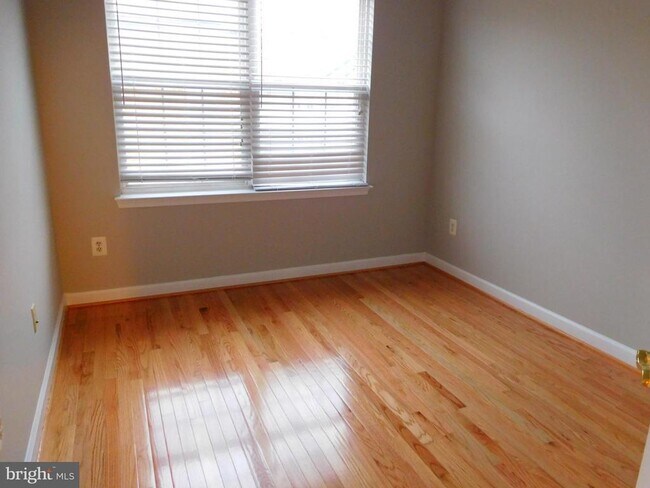 Photo - 4302 Talmadge Cir