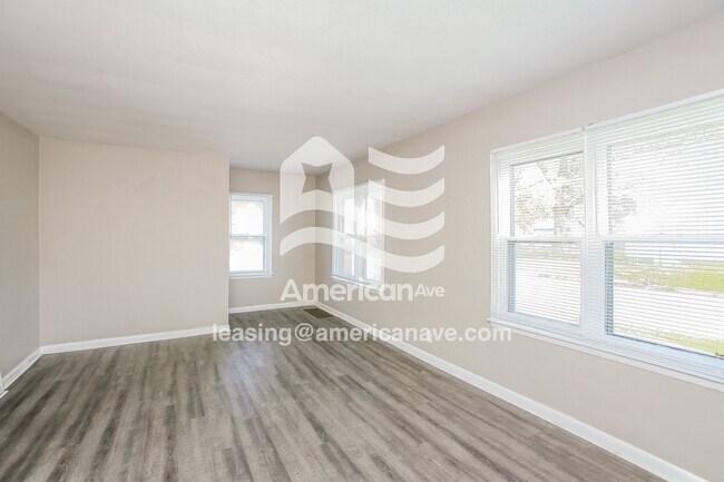 Photo - 1253 N Meade St