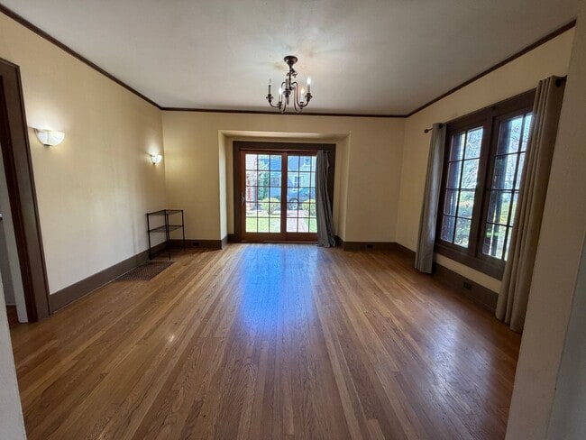 Photo - 4 bedroom, 2.5 bath house in the heart of Corvallis