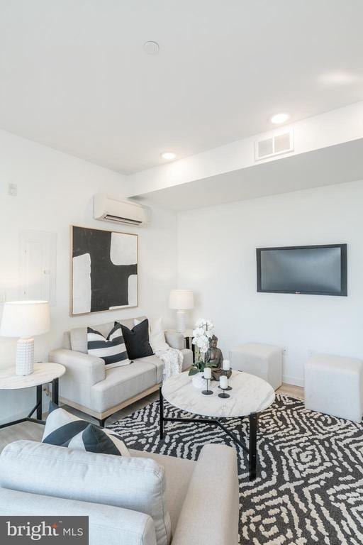 Photo - 1131-39 N Front St Unit 503